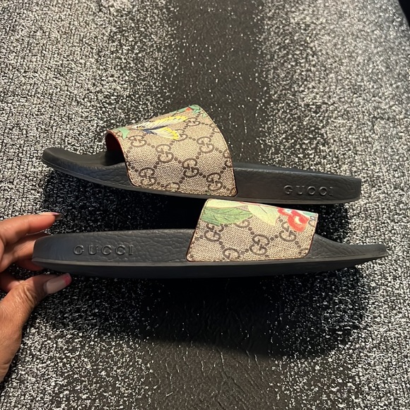 Gucci slides